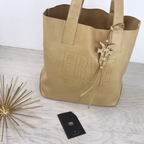Frye carson perforated tote Clearance